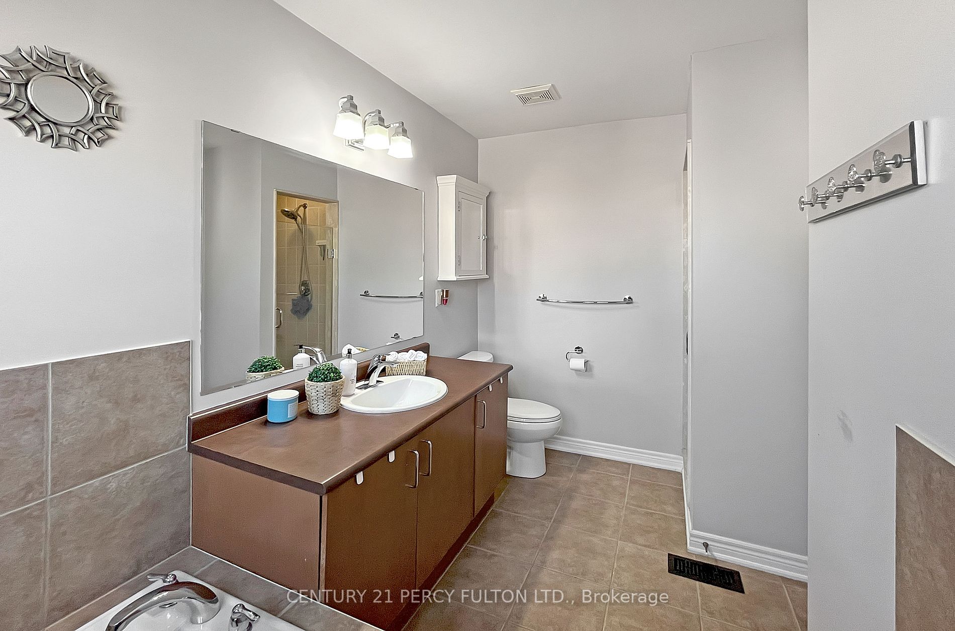 81 Ryder Cres