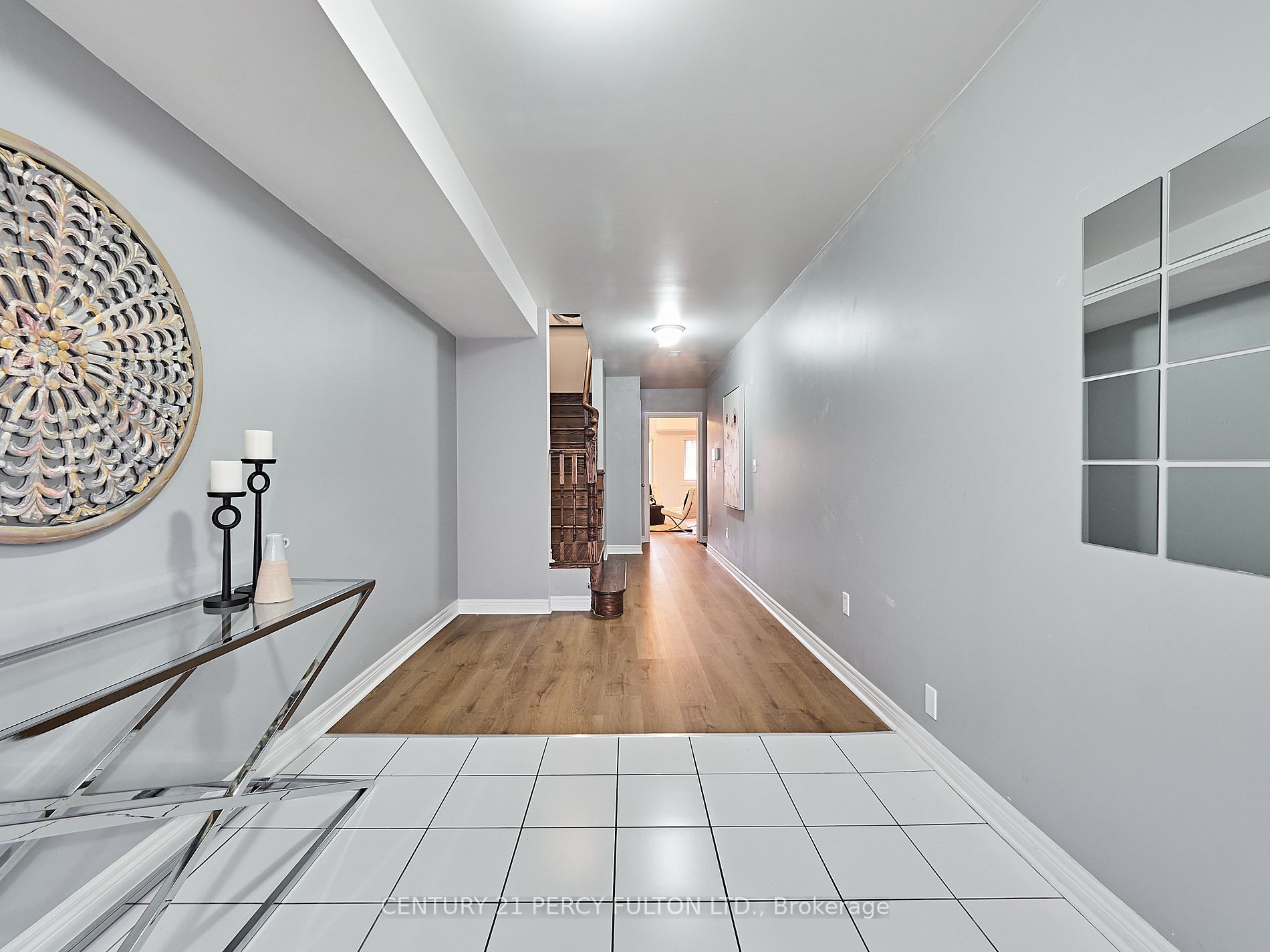 1707 Carousel Dr