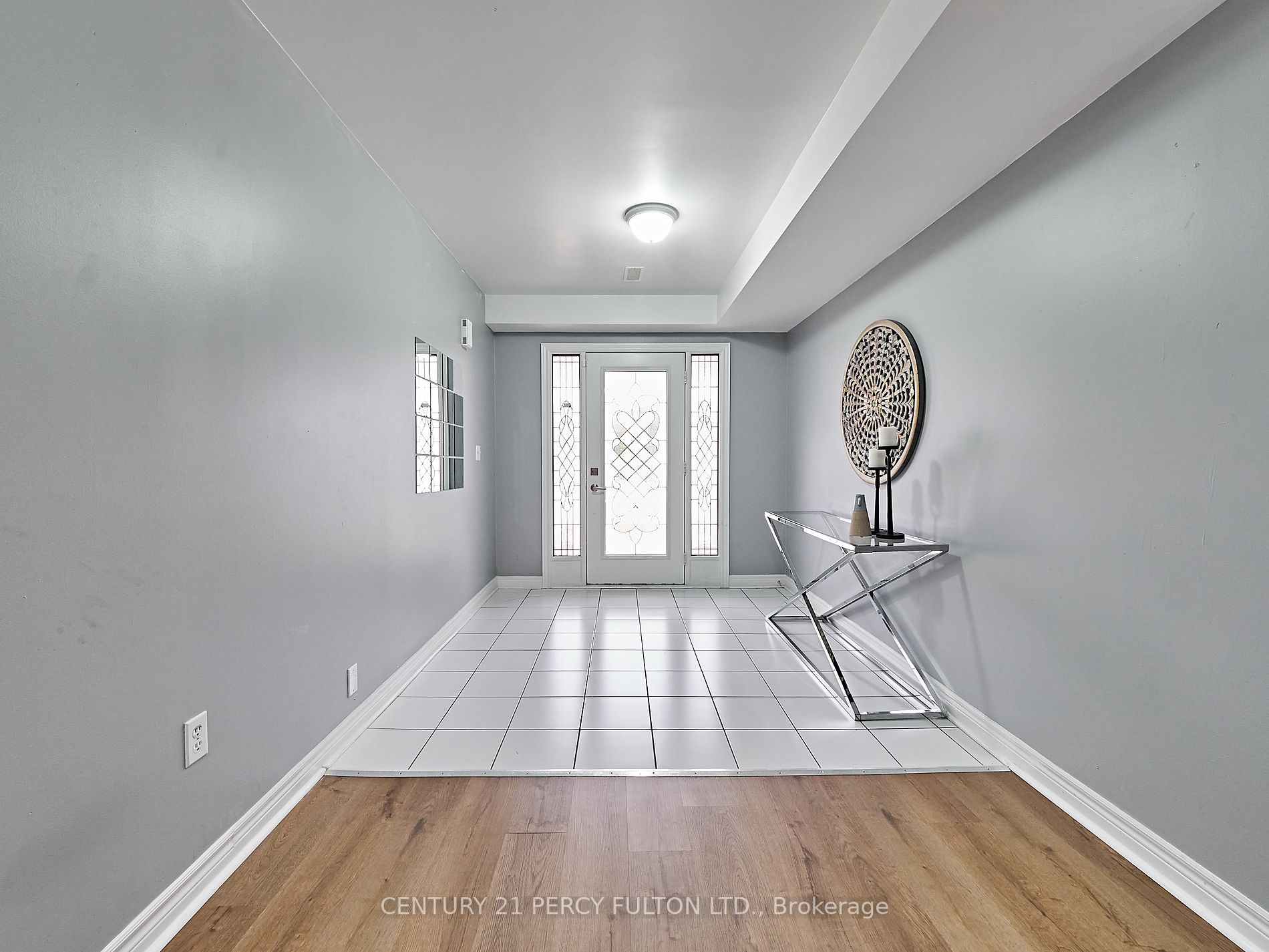 1707 Carousel Dr