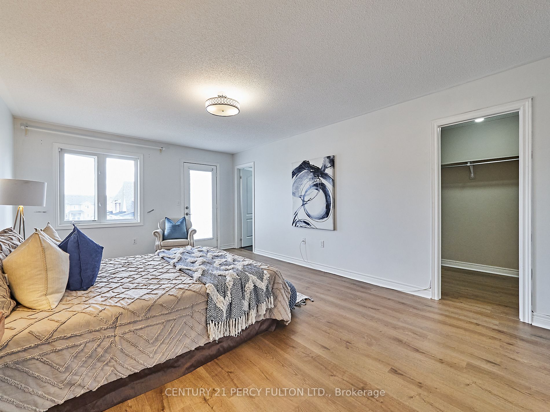 1707 Carousel Dr