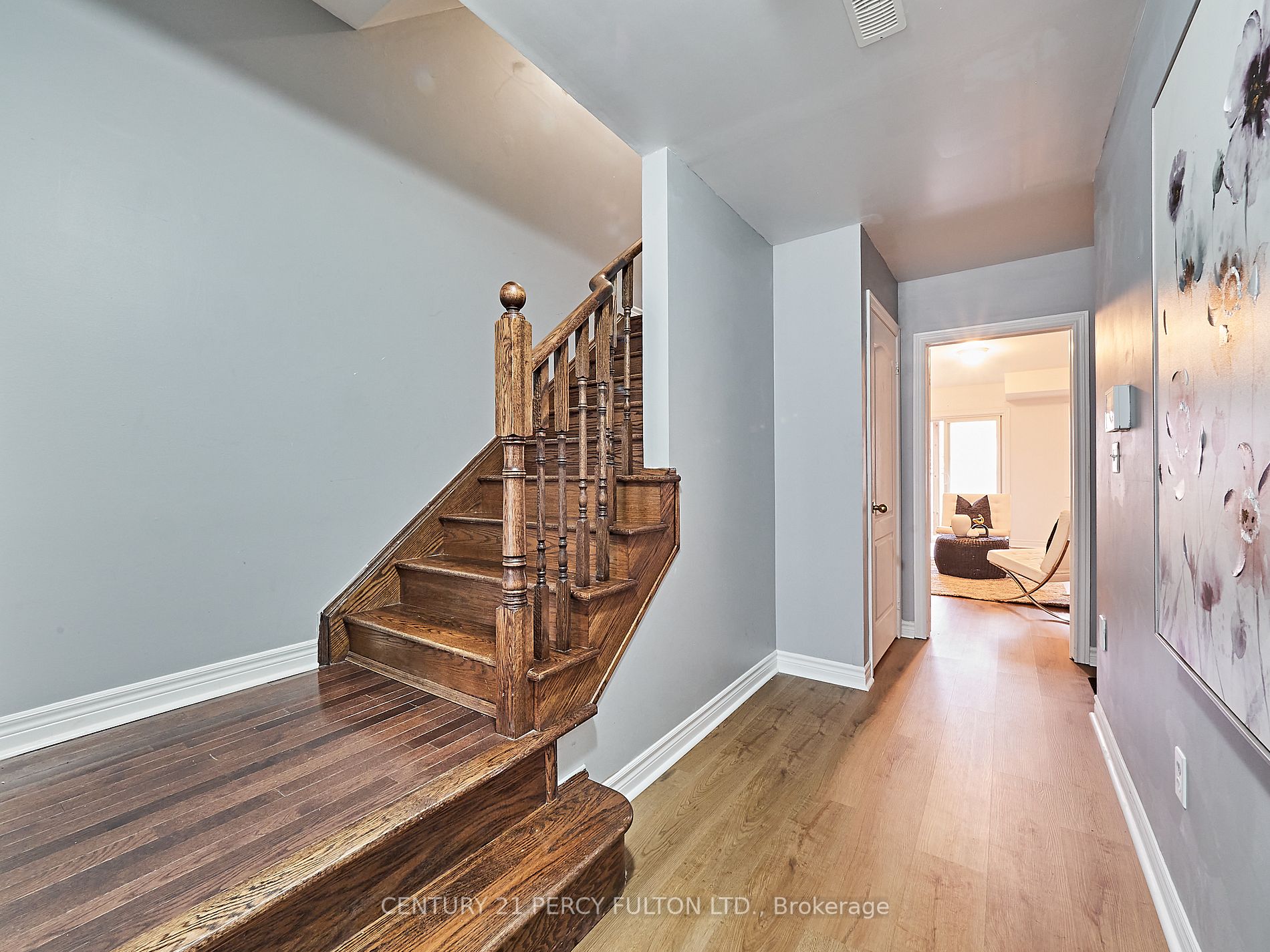 1707 Carousel Dr