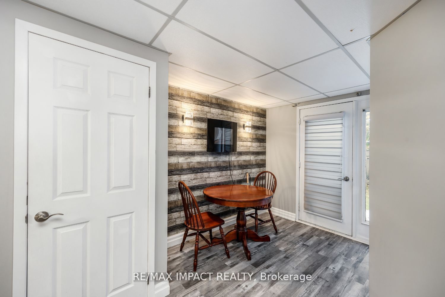 21 Kingsview Crt
