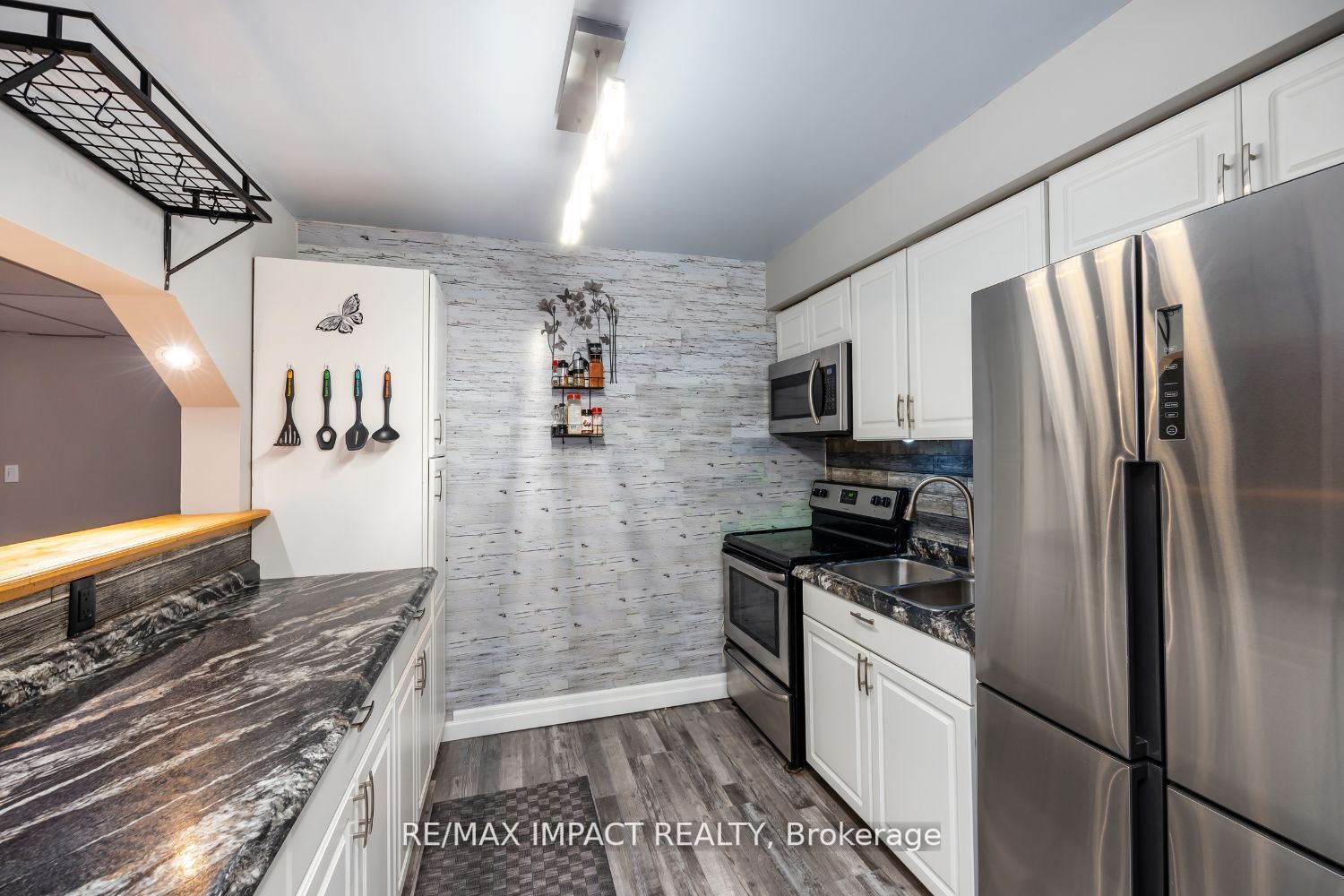 21 Kingsview Crt