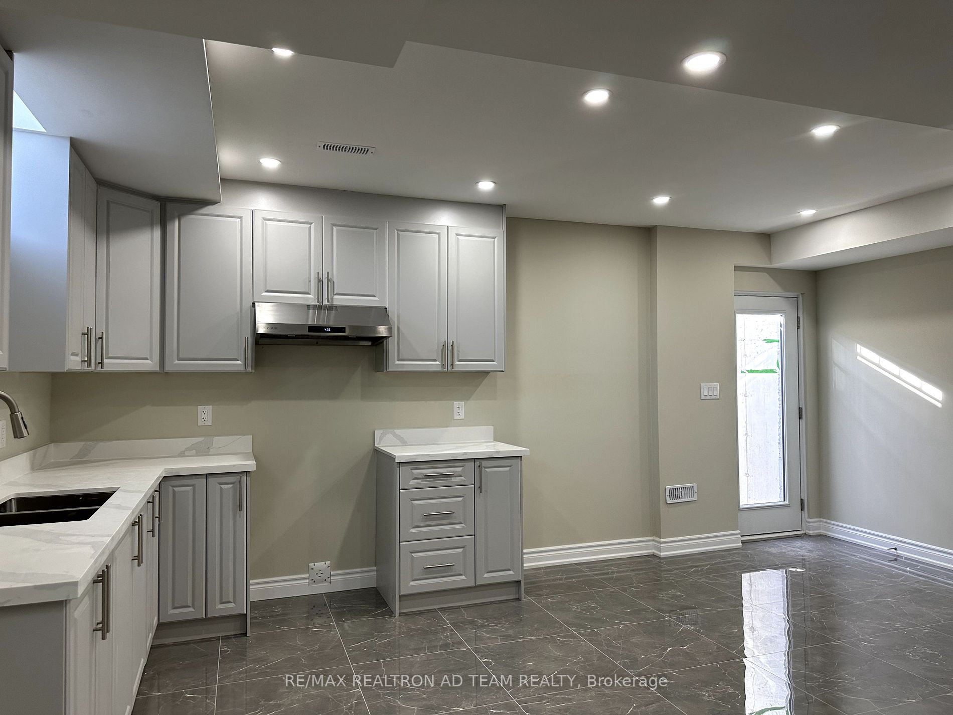 107 Marcel Brunelle Dr, #Bsmnt