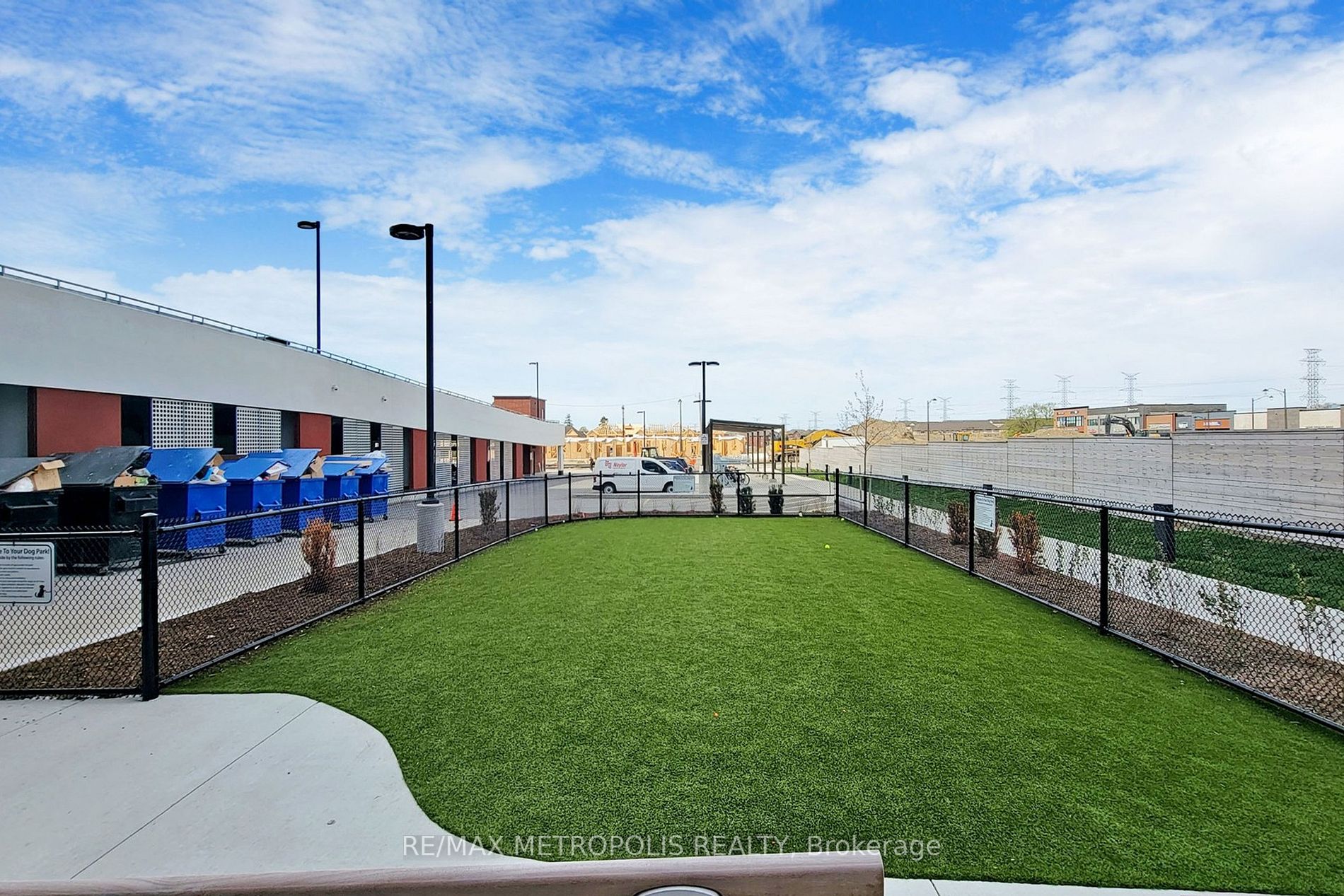 2550 Simcoe St N, #2020