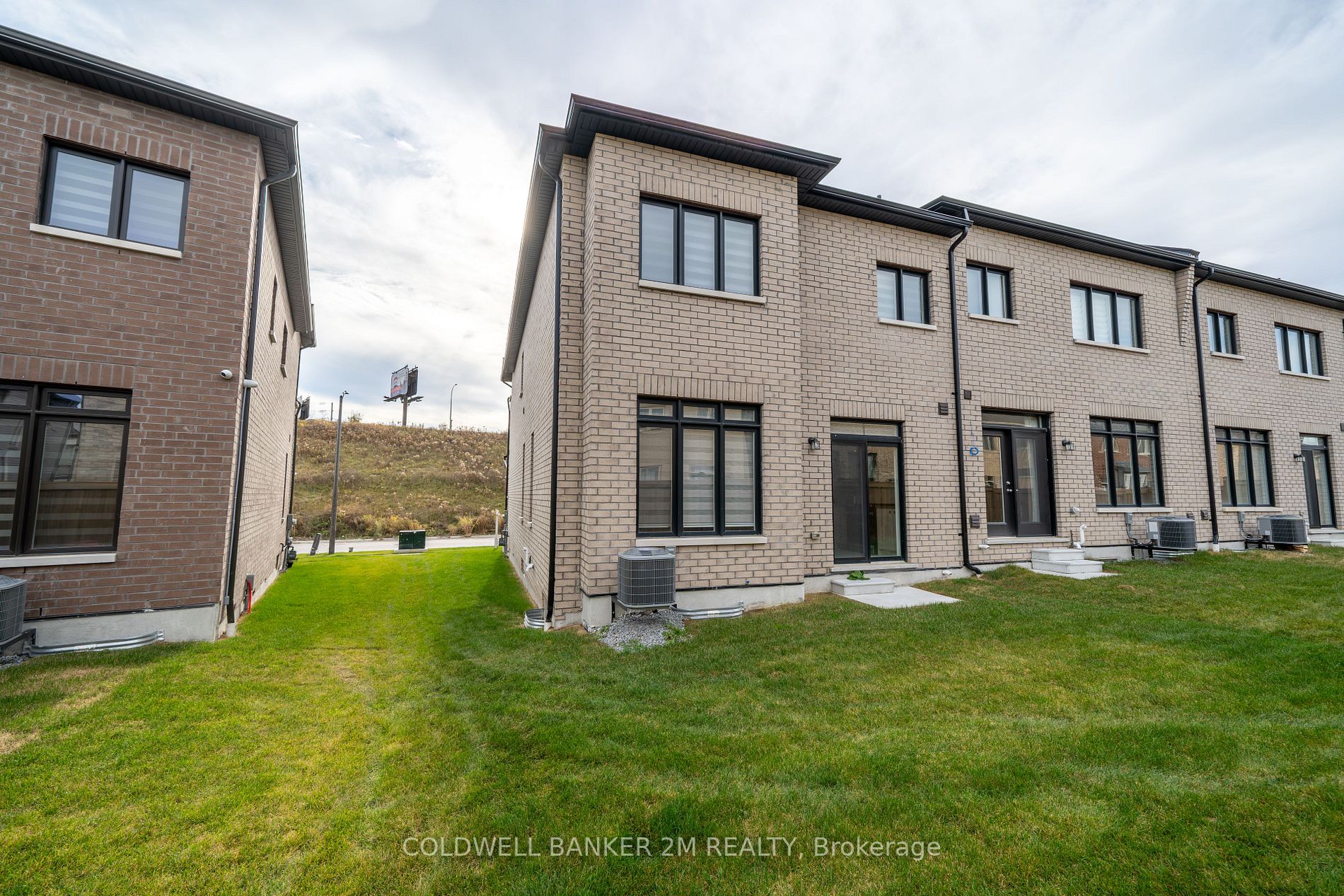 136 Ogston Cres