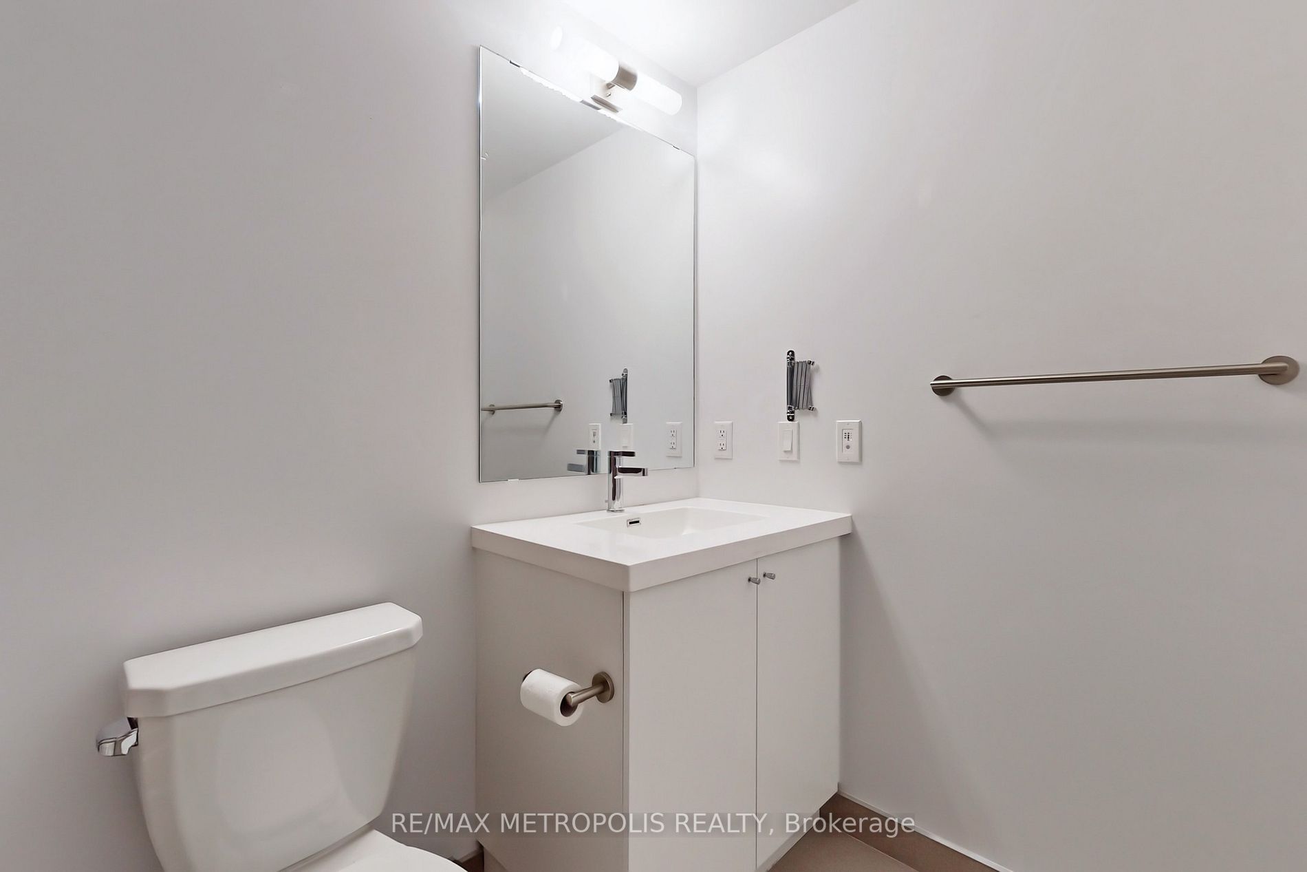 2550 Simcoe St N, #2302