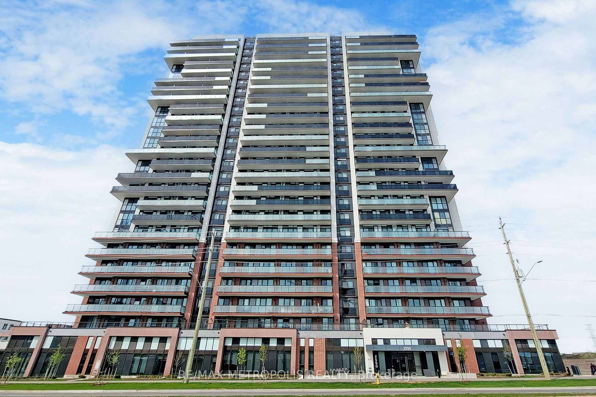 2550 Simcoe St N, #2302