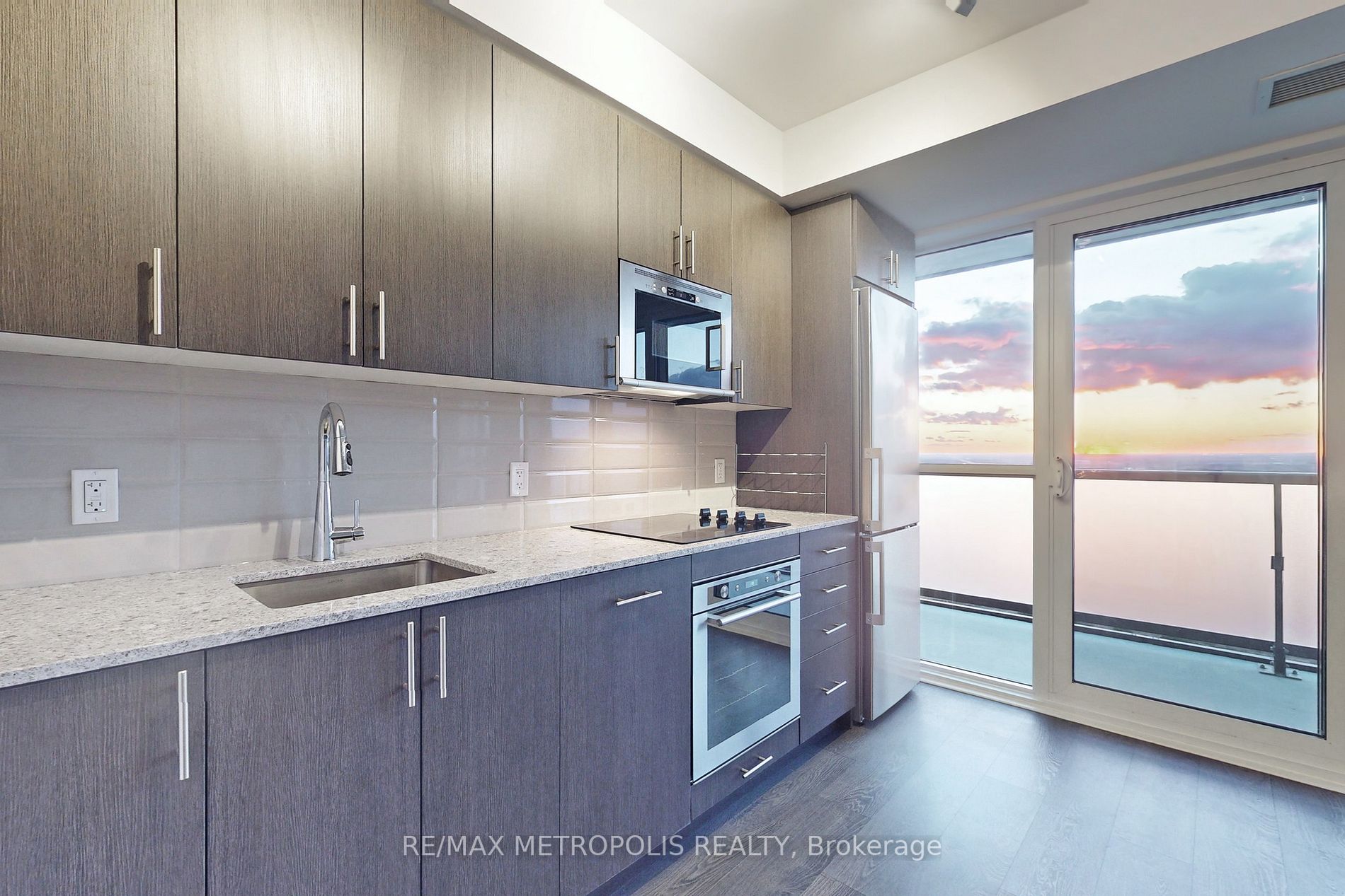 2550 Simcoe St N, #2302
