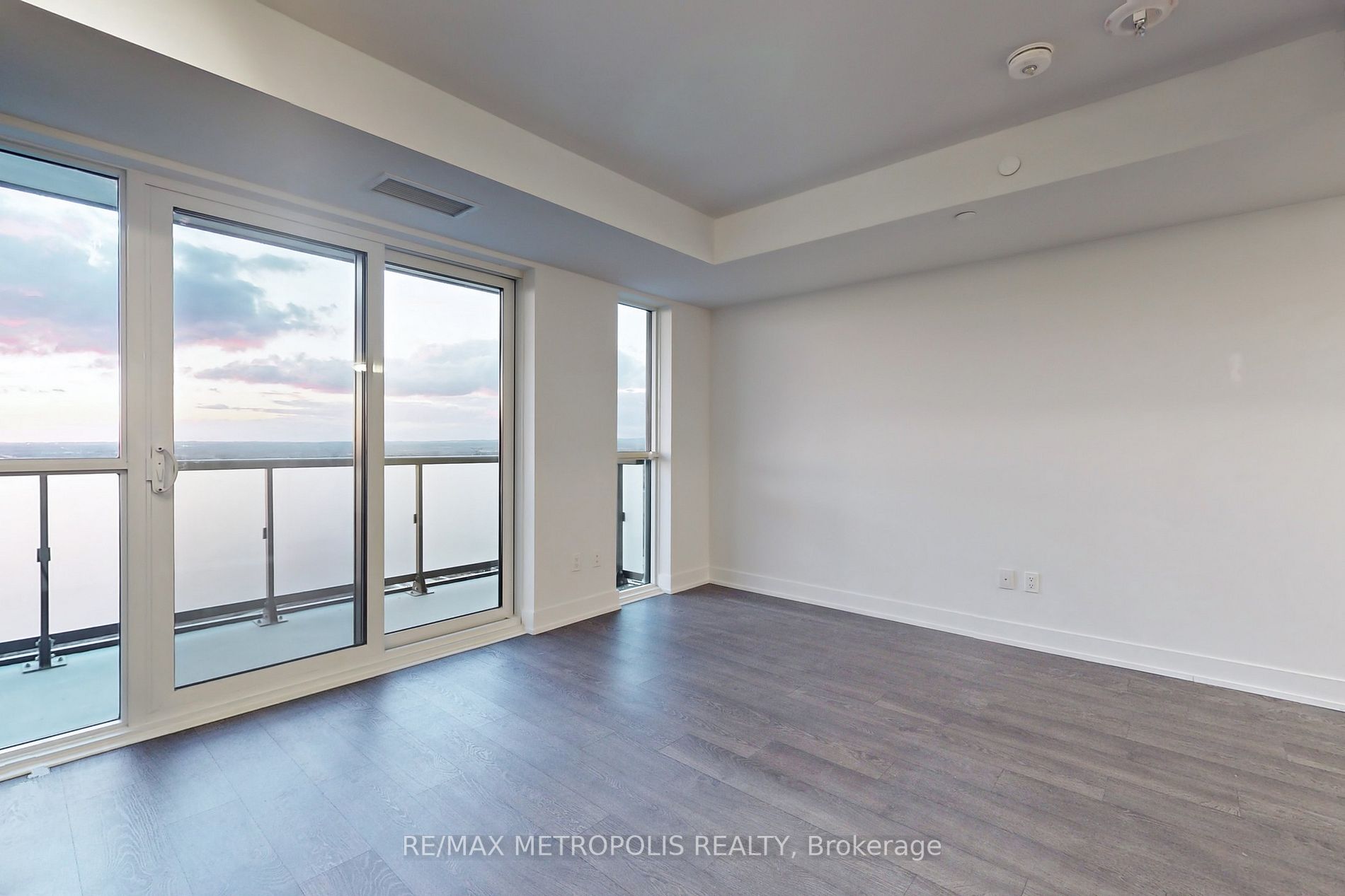 2550 Simcoe St N, #2302