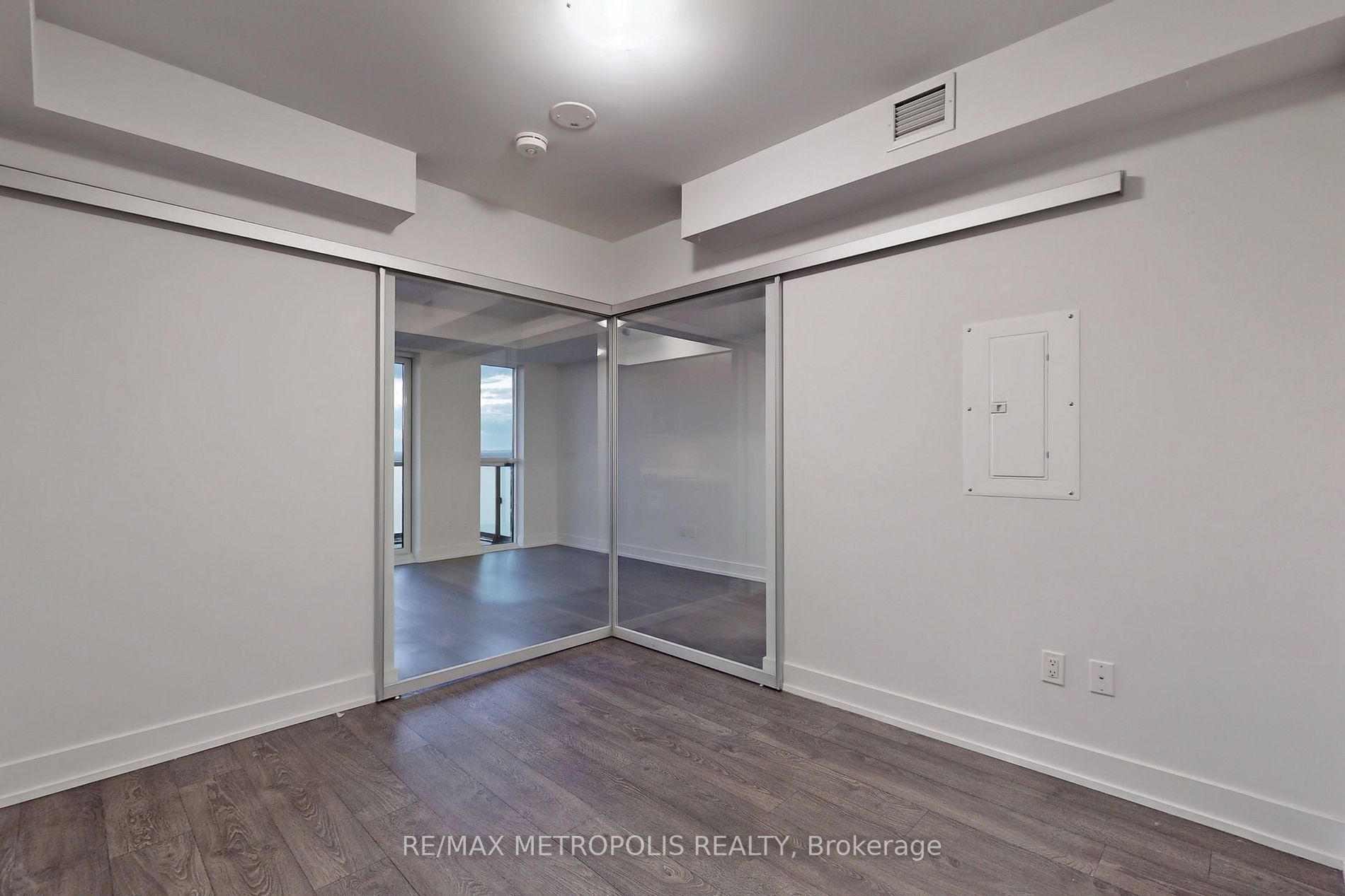 2550 Simcoe St N, #2302