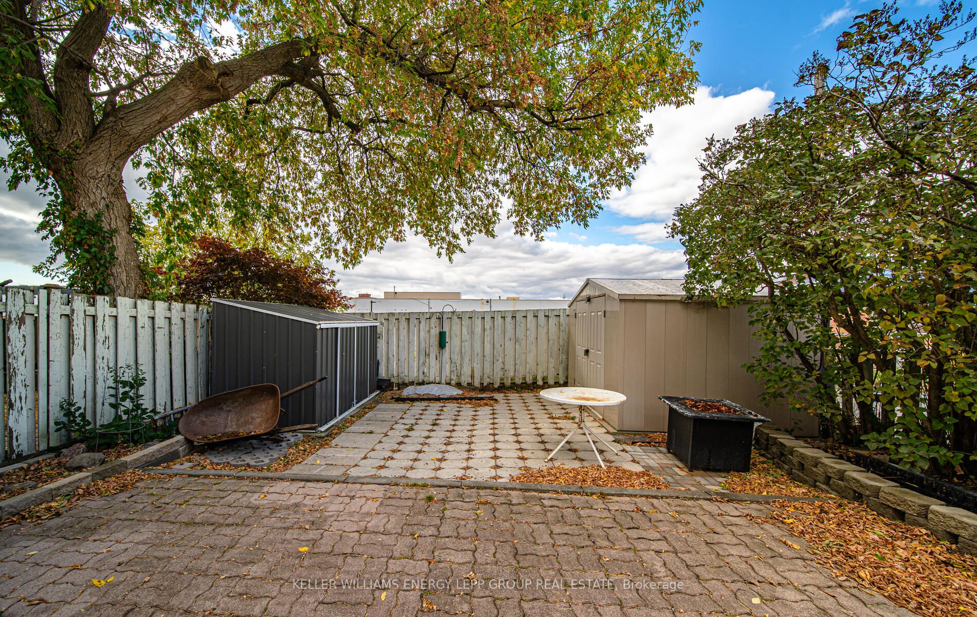 30 Greenfield Cres