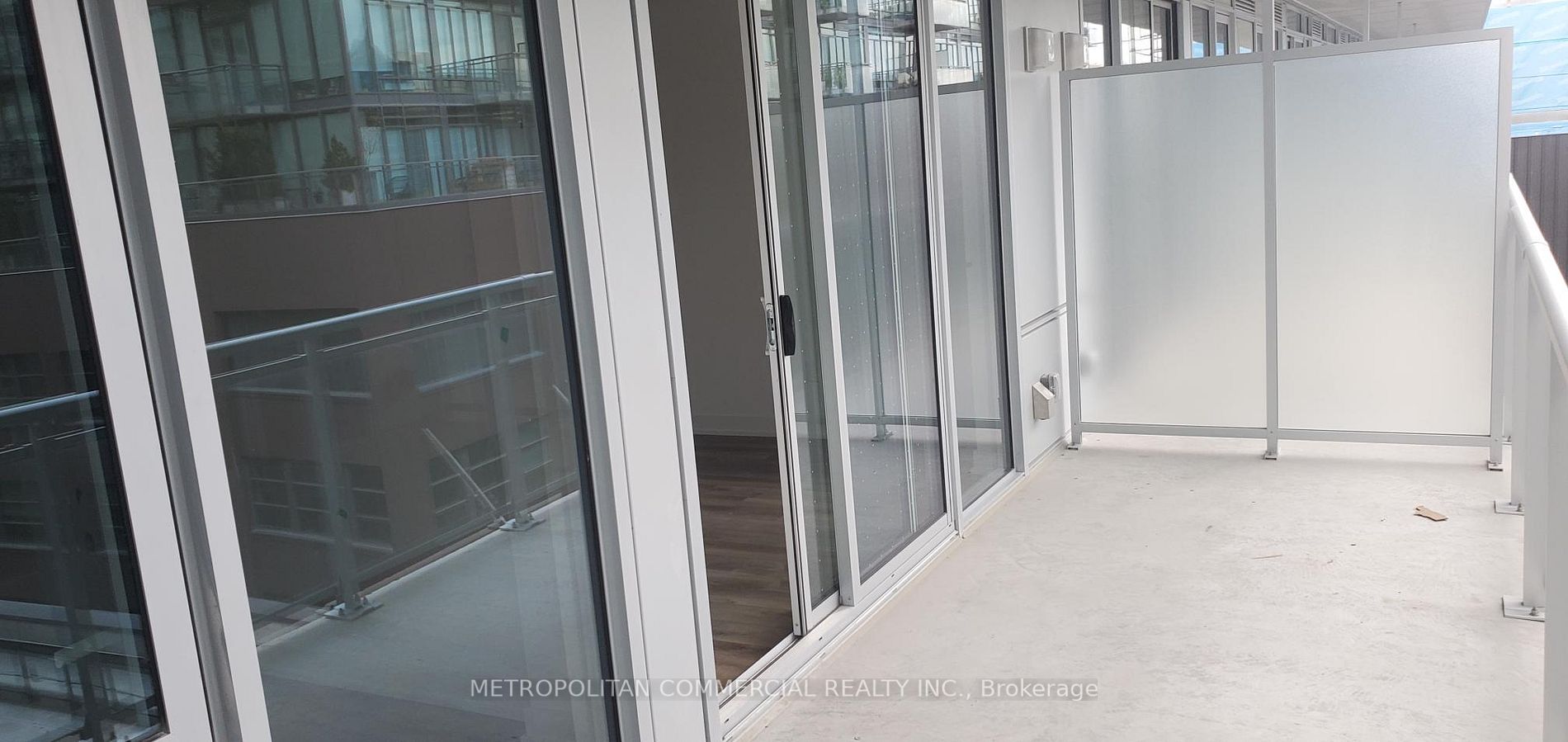665 Queen St E, #412