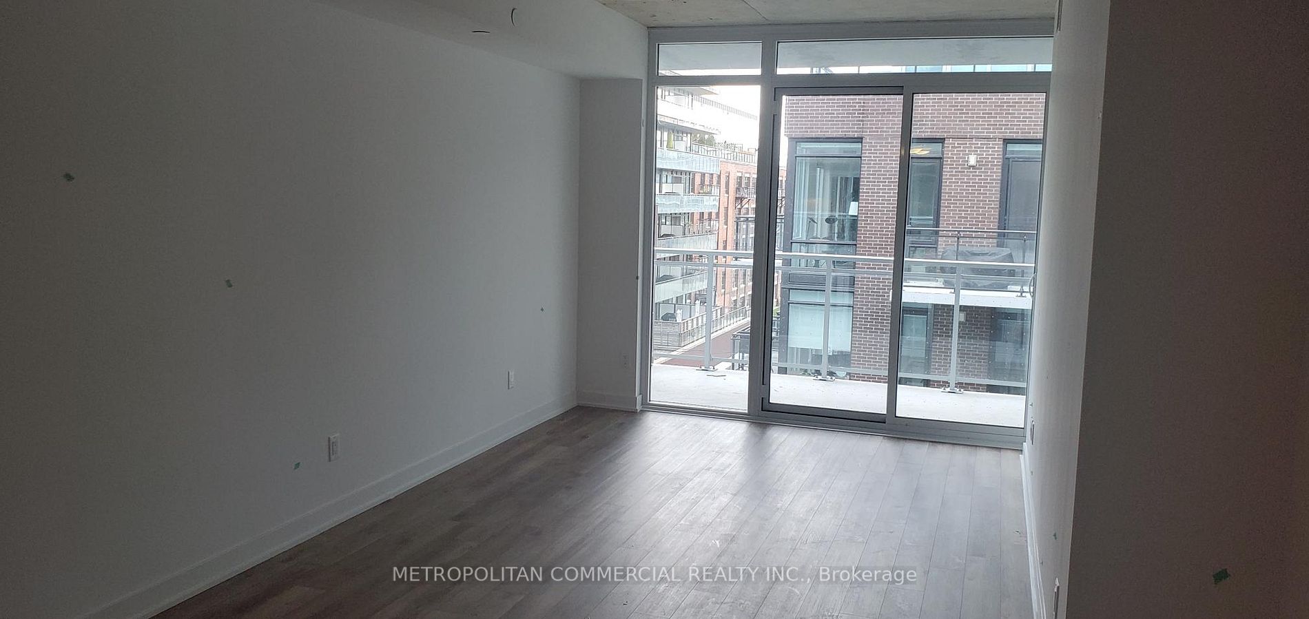 665 Queen St E, #412