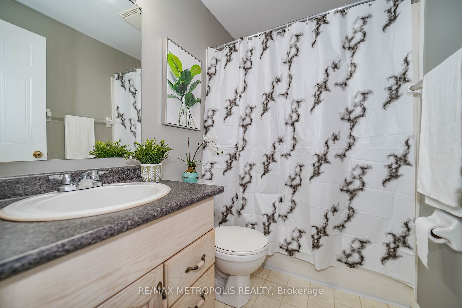 2632 Courtice Rd