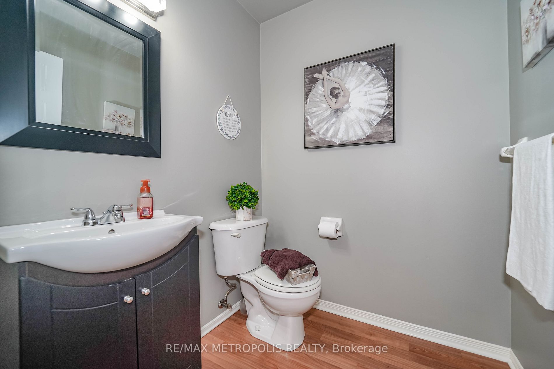 2632 Courtice Rd