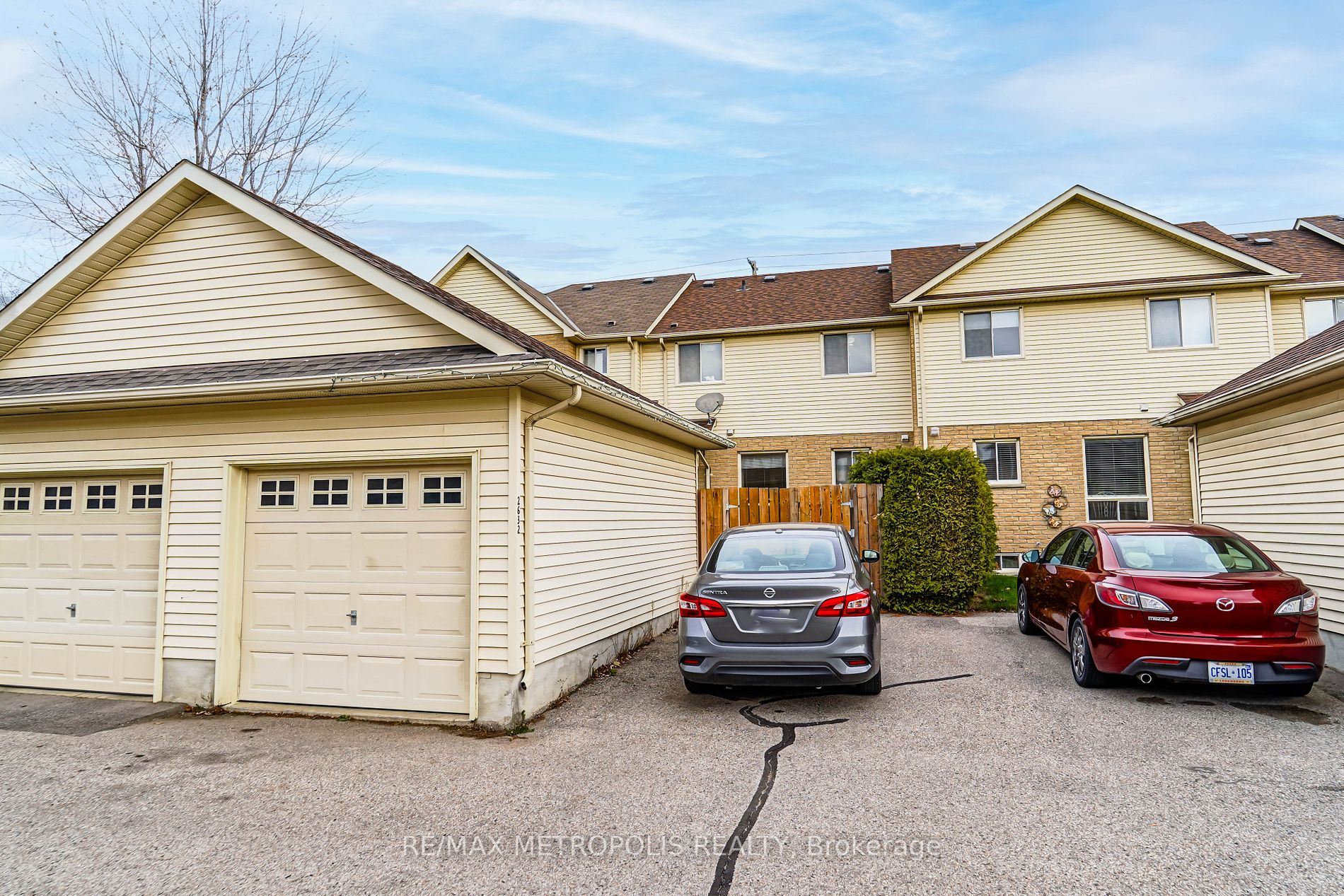 2632 Courtice Rd