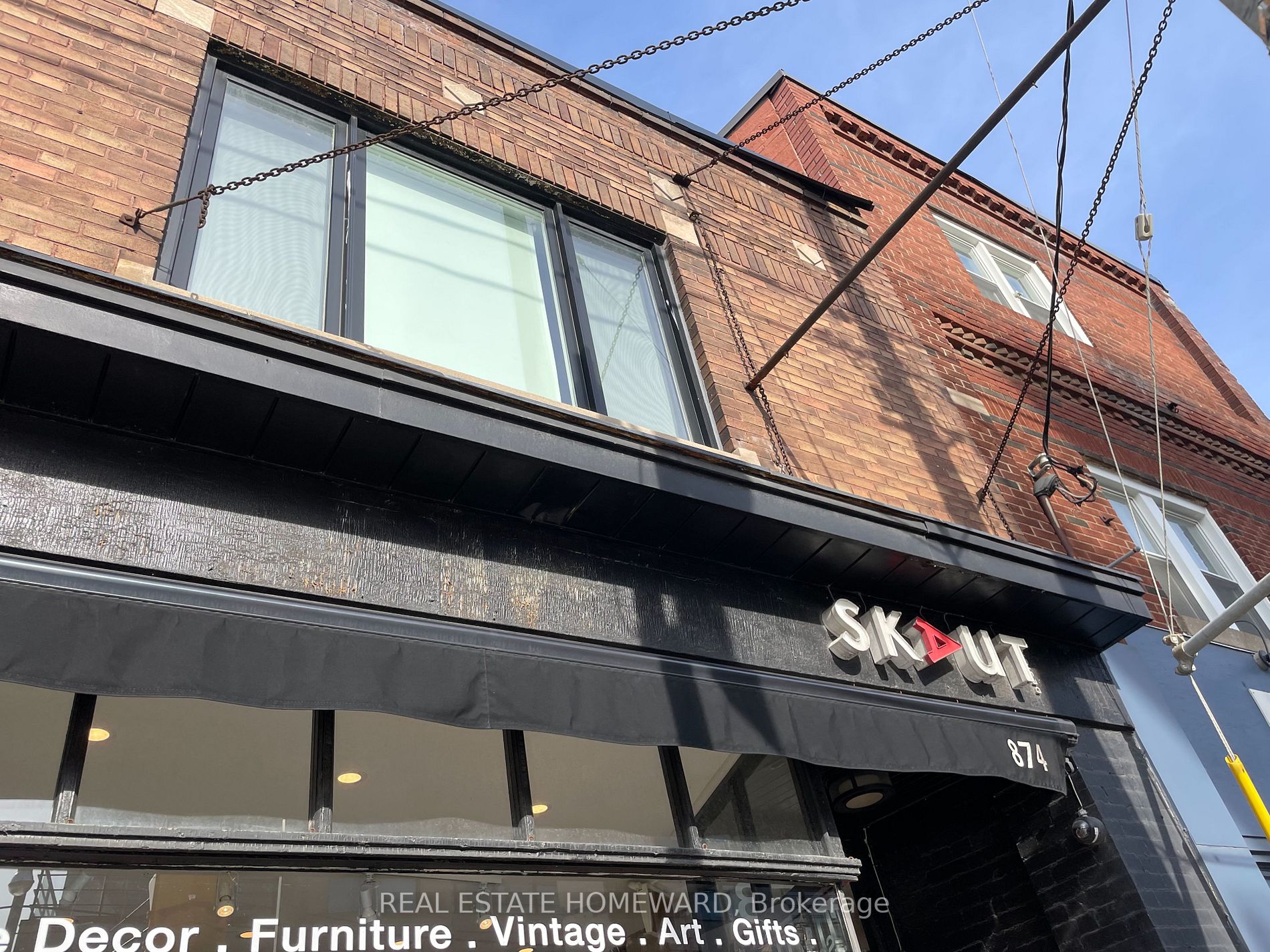 874 Kingston Rd