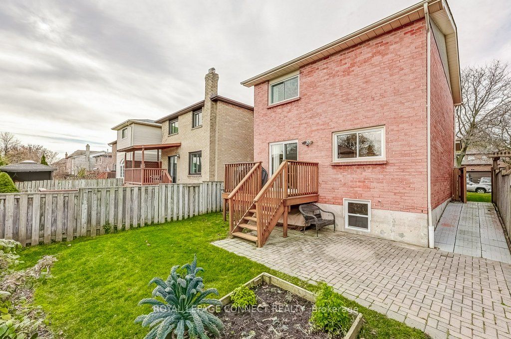 91 Daniels Cres