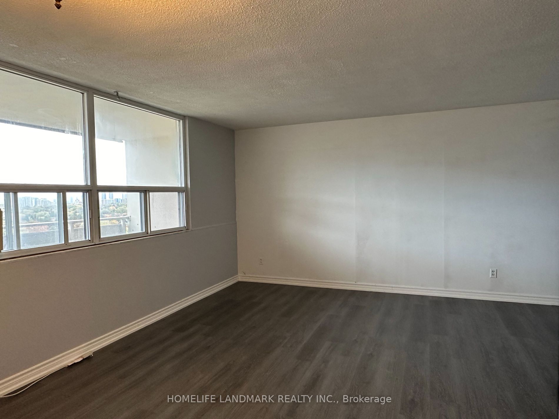 2550 Pharmacy Ave, #1111