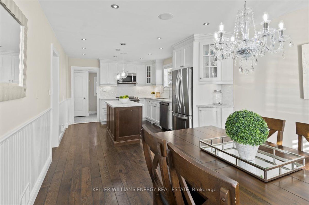574 Adelaide Ave W