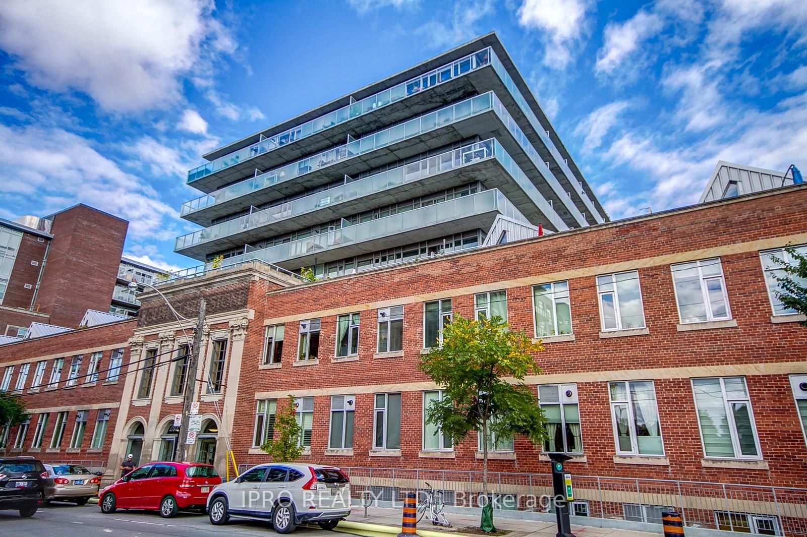 201 Carlaw Ave, #244
