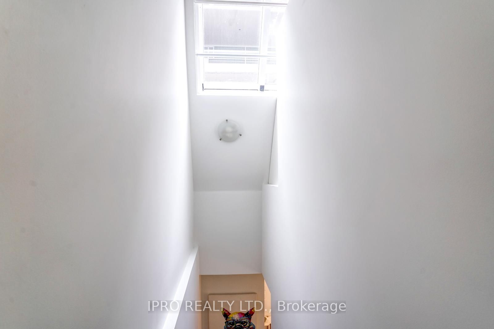 201 Carlaw Ave, #244