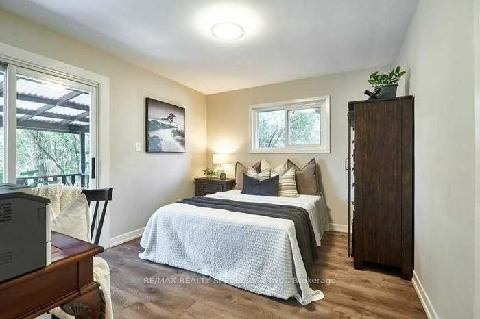 280 Malaga Rd, #Upper