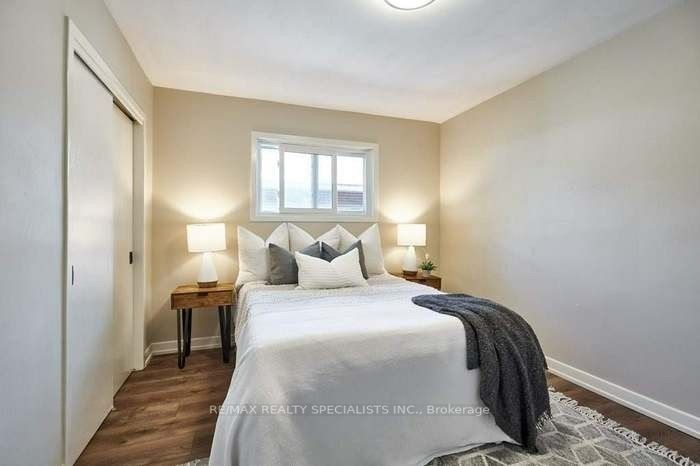 280 Malaga Rd, #Upper