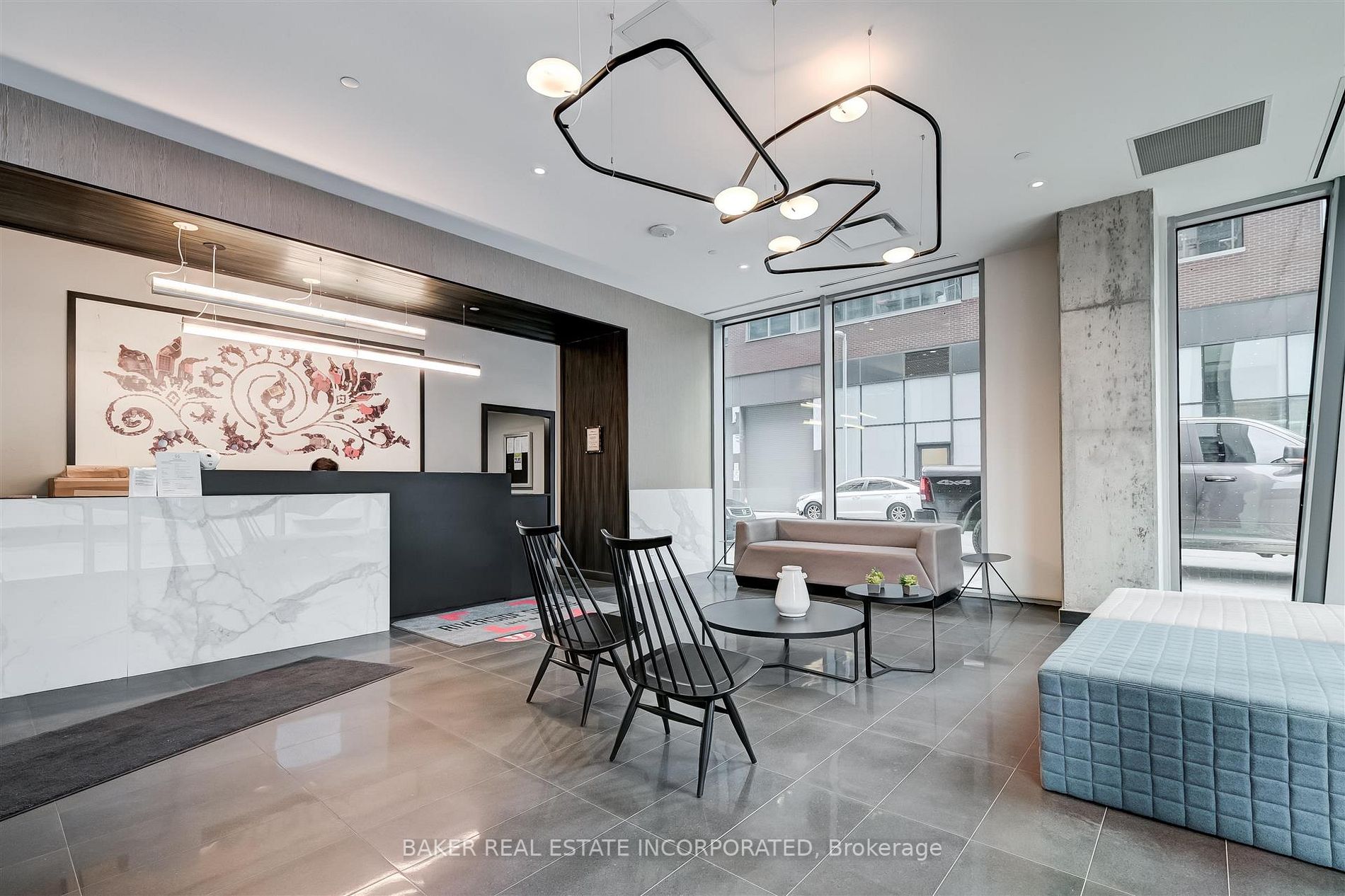 665 Queen St E, #317