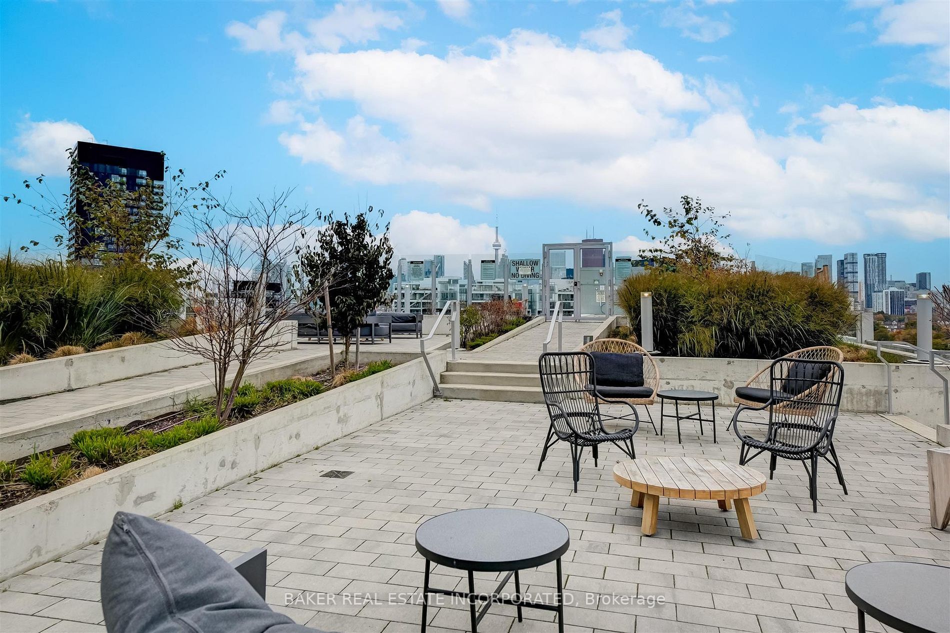 665 Queen St E, #317