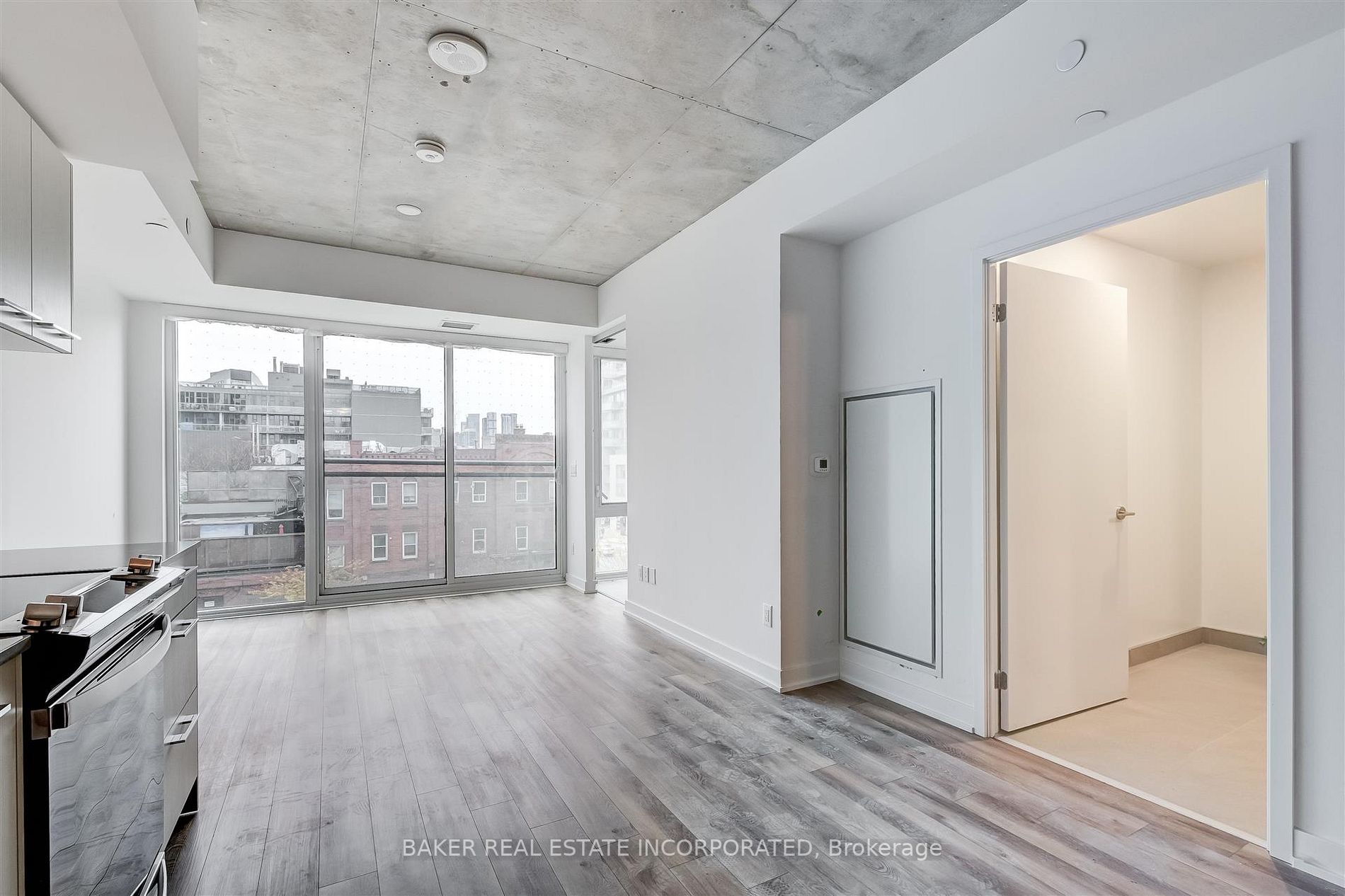 665 Queen St E, #317