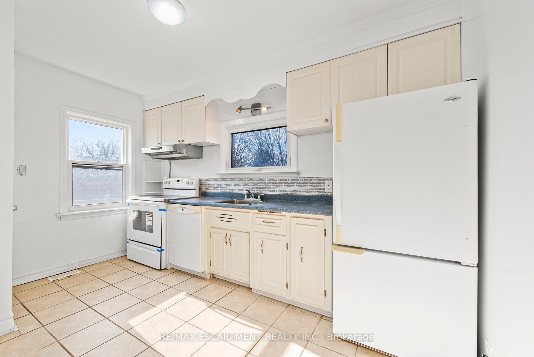 92 Sandown Ave