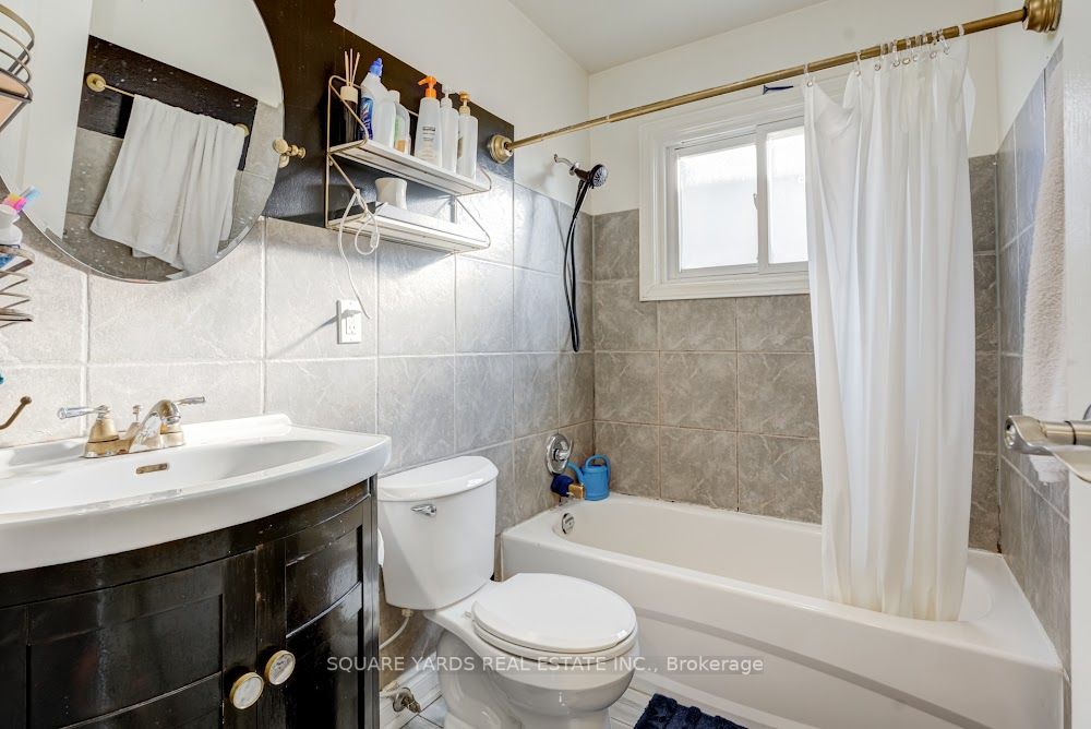 14 Agate Rd