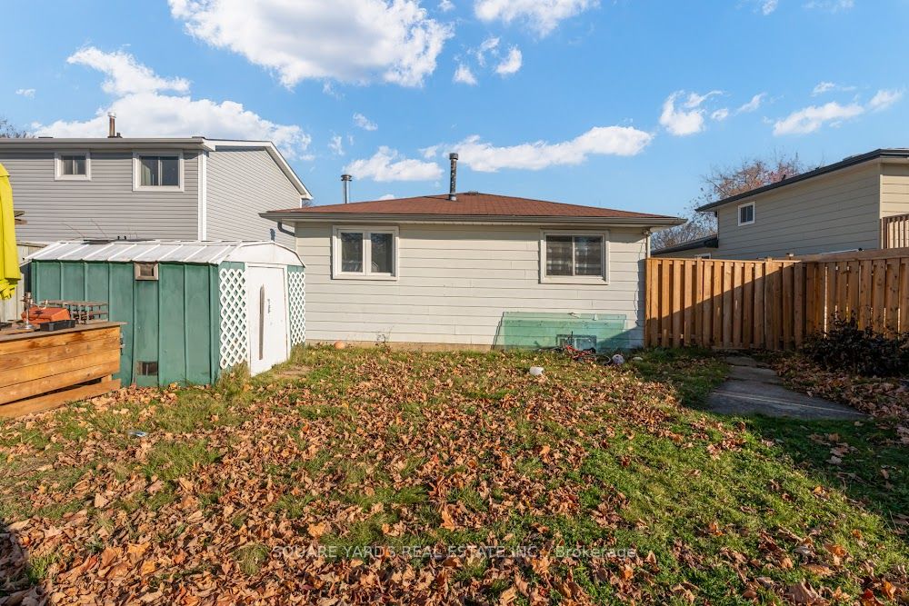 14 Agate Rd
