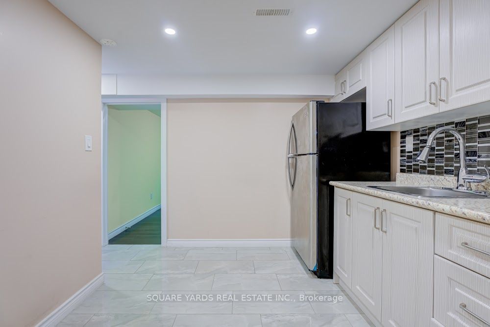 14 Agate Rd