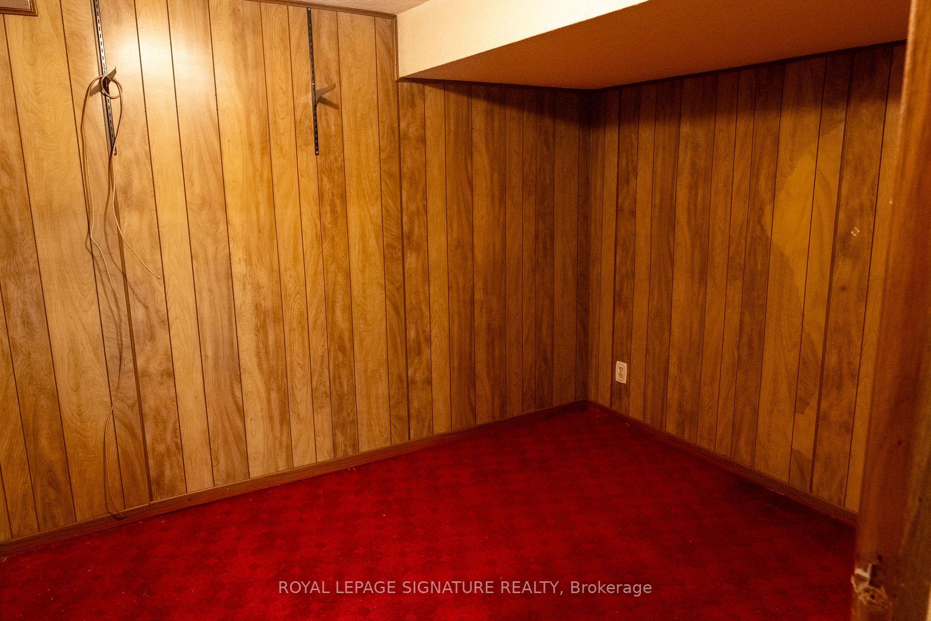 1407 Victoria Park Ave