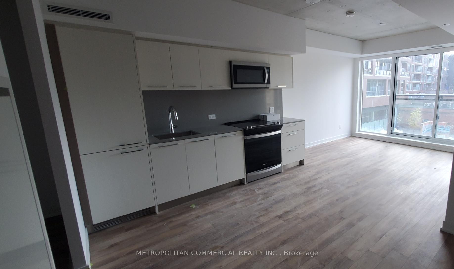 665 Queen St E, #216