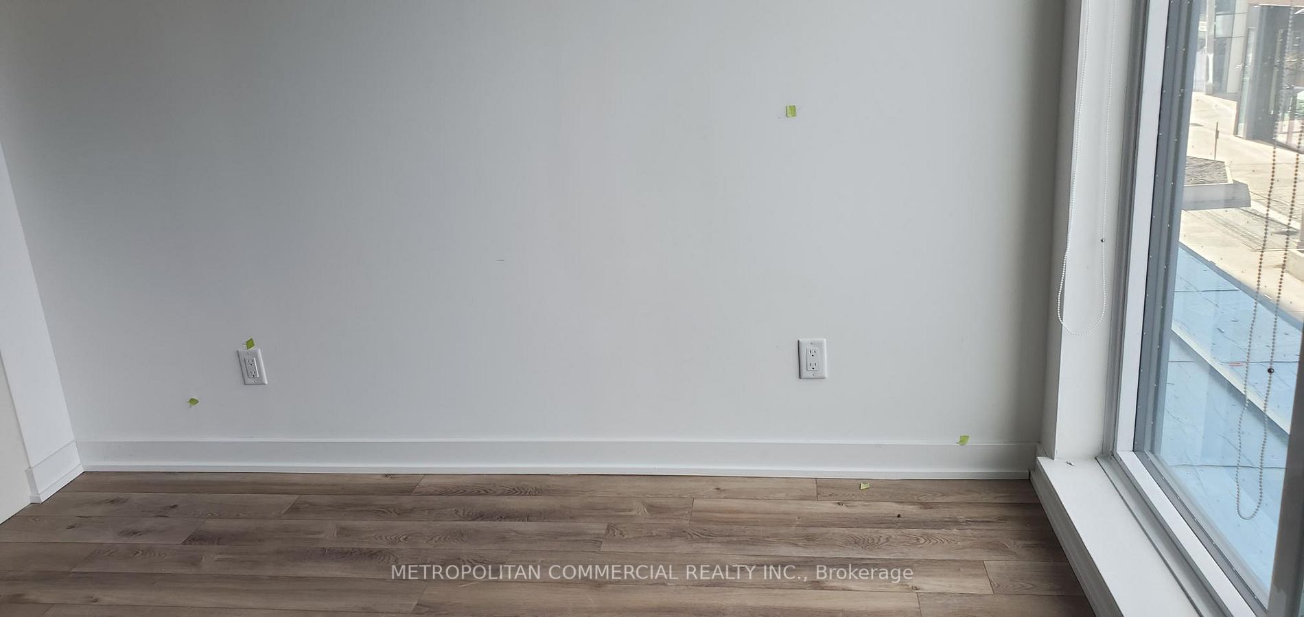 665 Queen St E, #216
