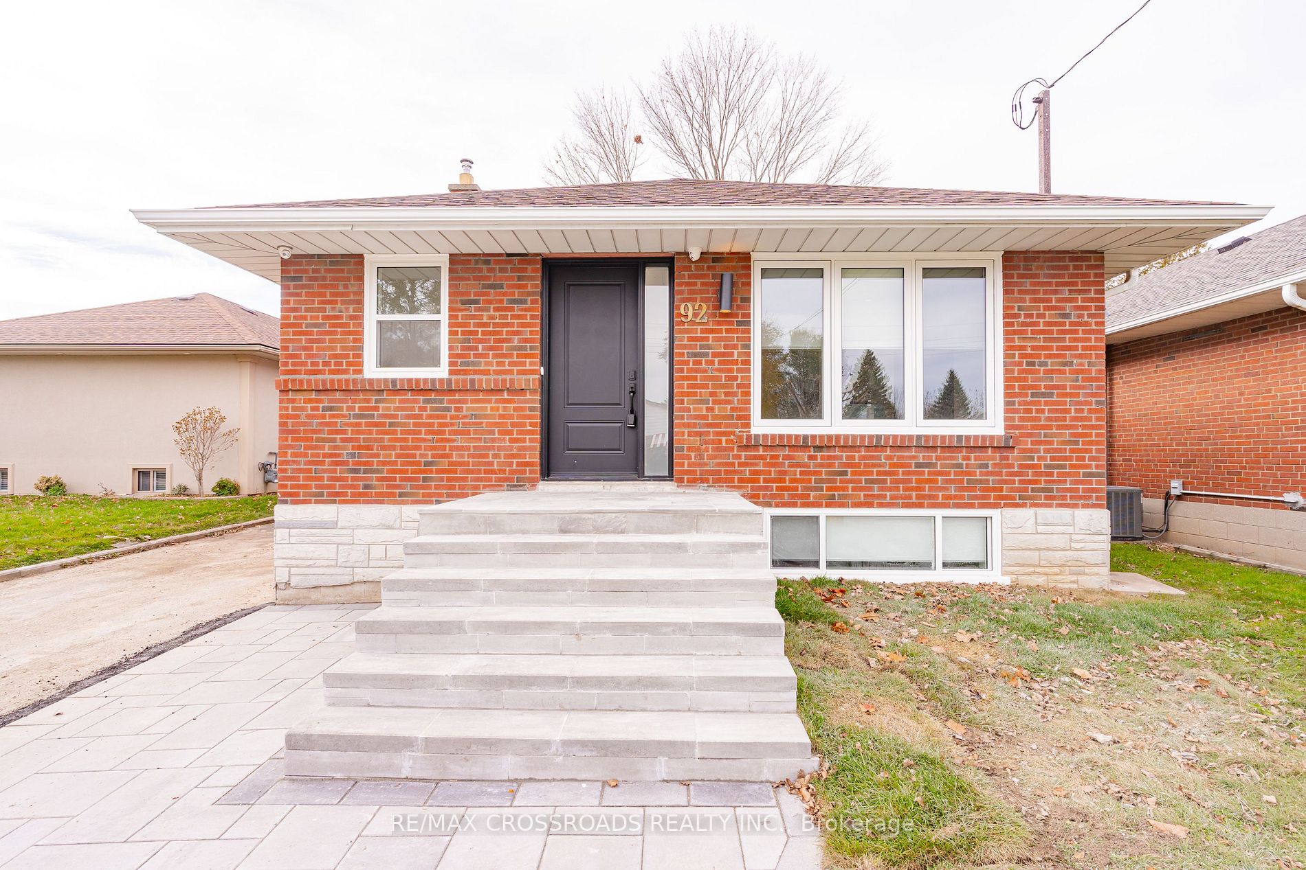92 Crosland Dr