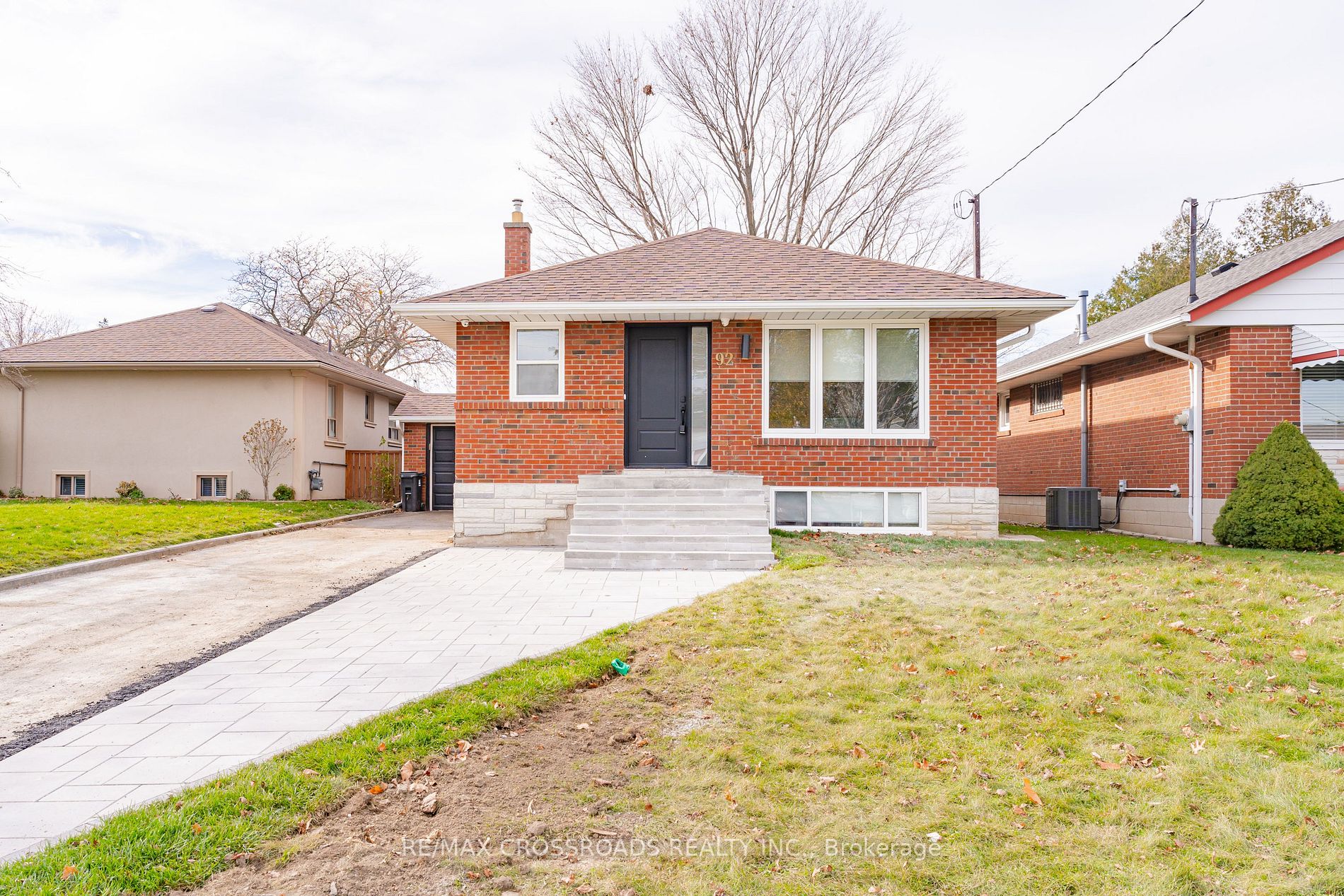 92 Crosland Dr