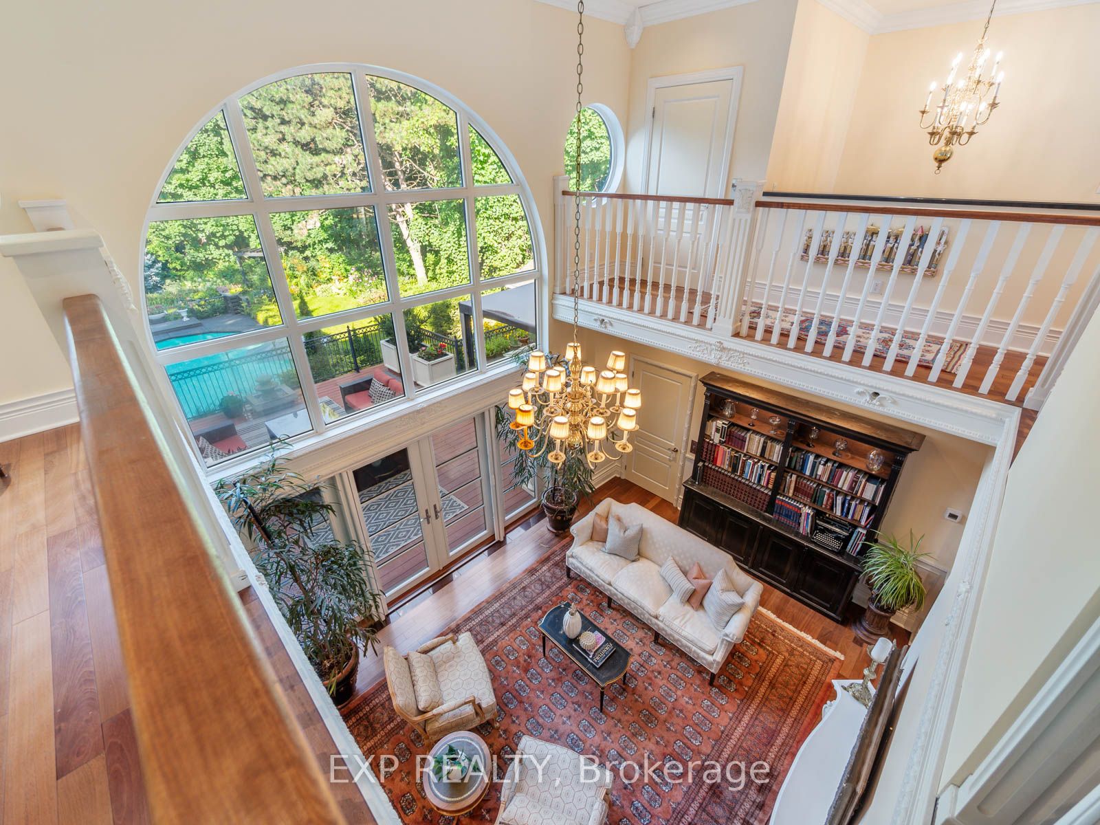 55 Pine Ridge Dr
