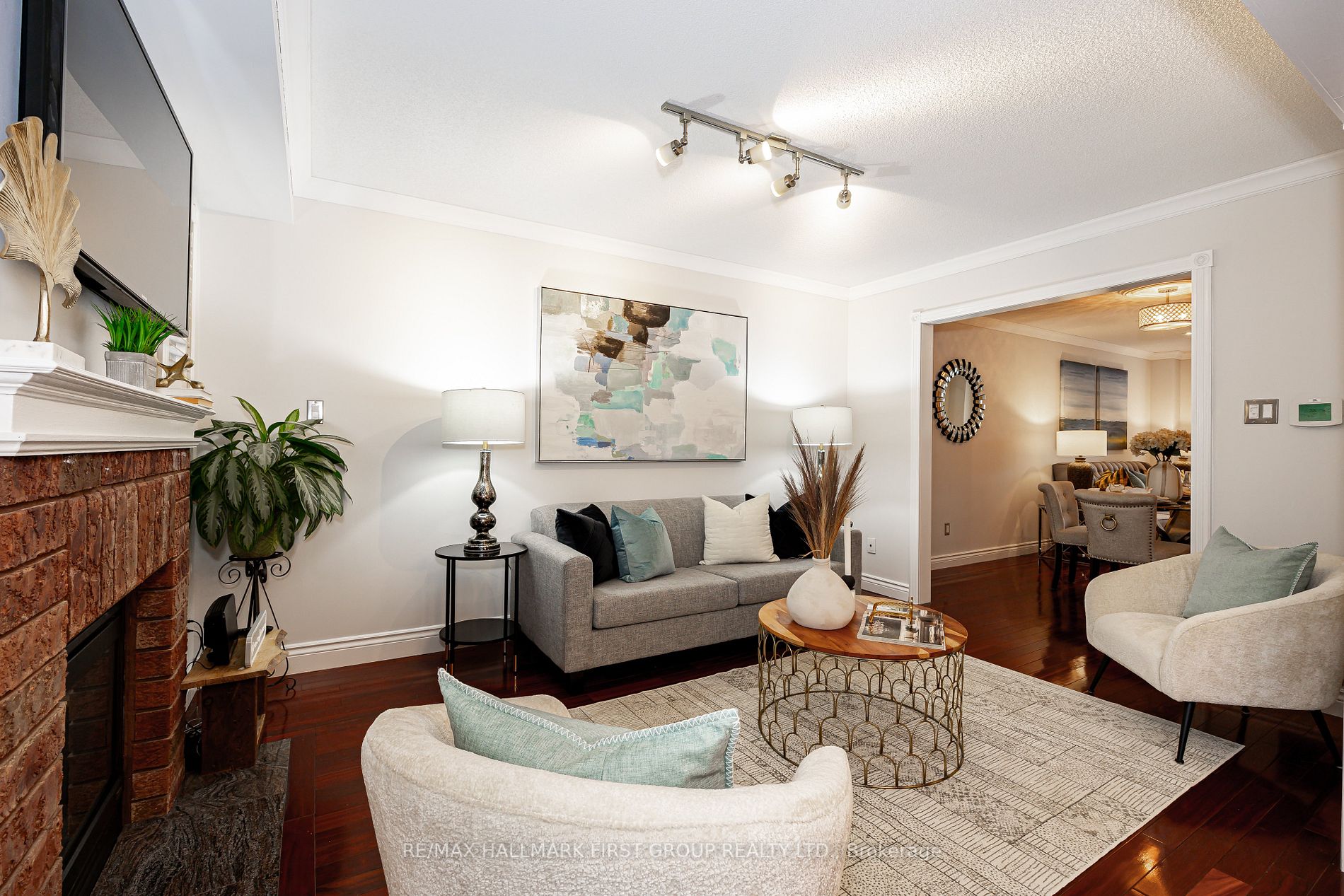 11 Gill Cres