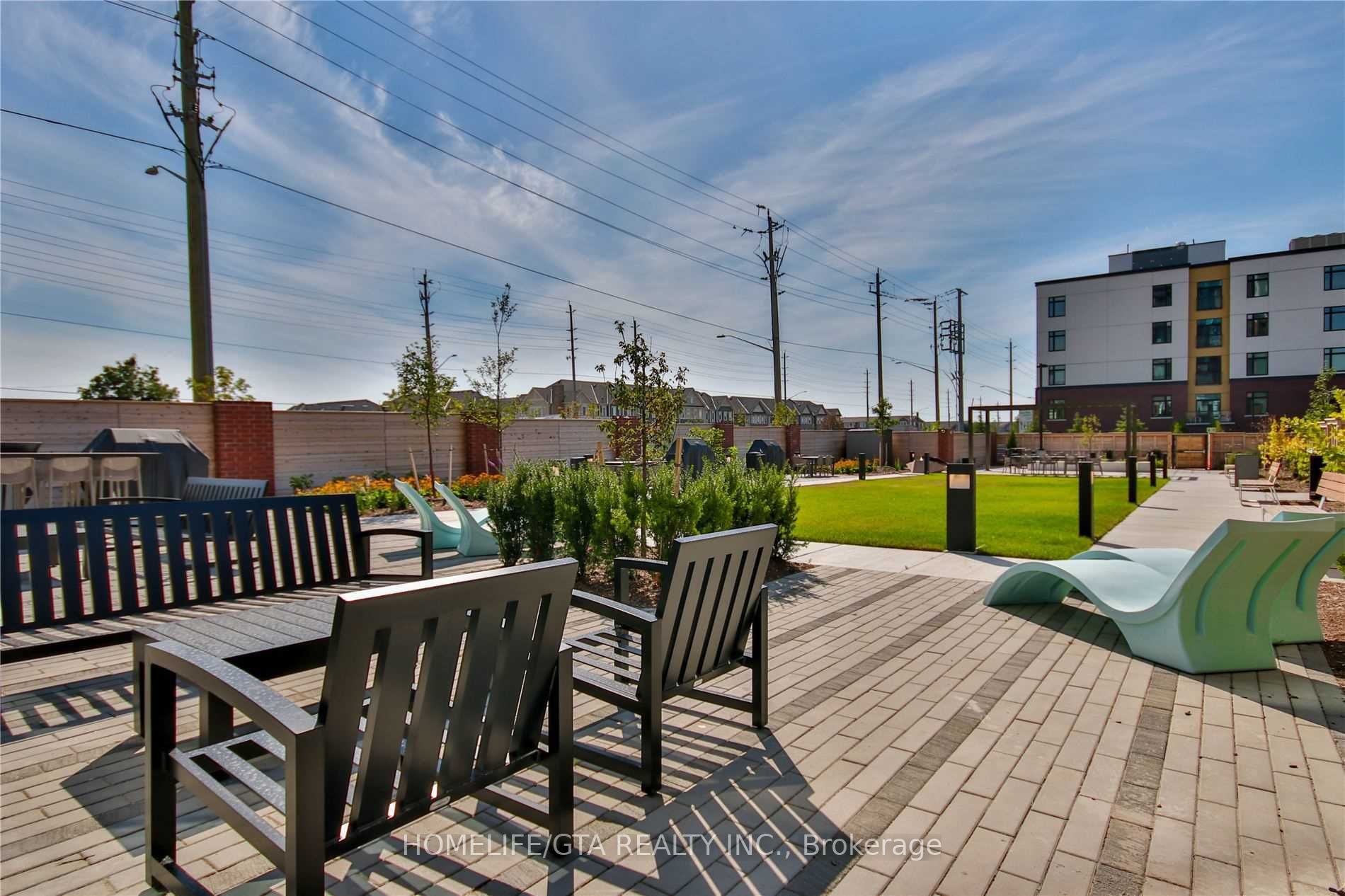 2550 Simcoe St N, #802