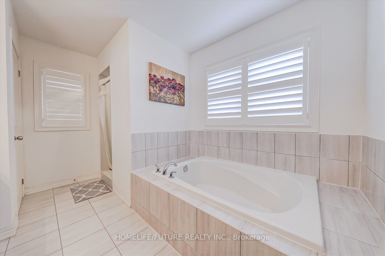 25 Lyle Dr
