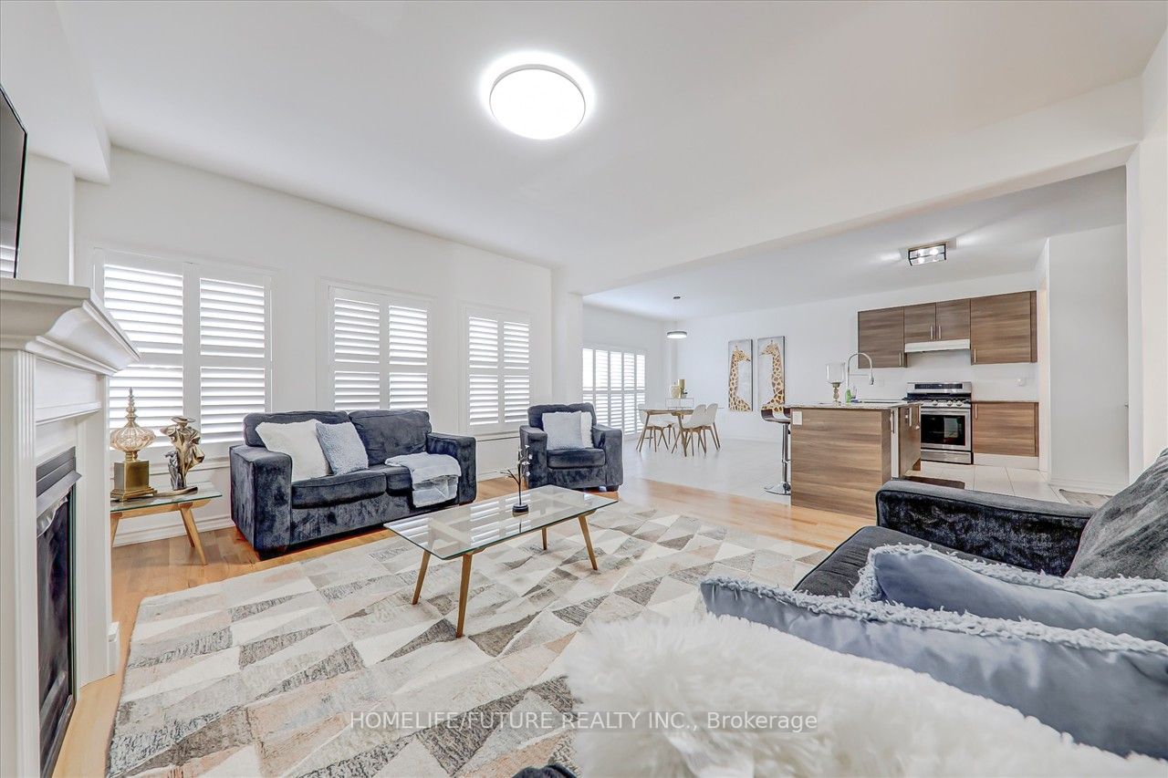 25 Lyle Dr