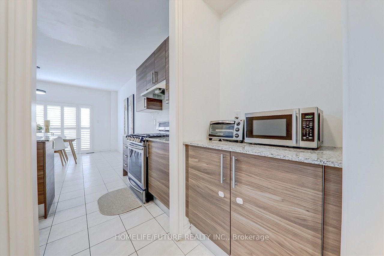 25 Lyle Dr