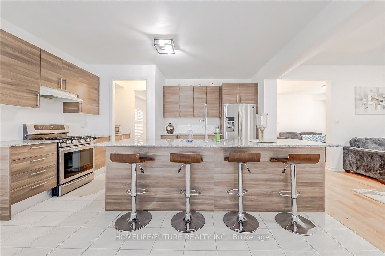 25 Lyle Dr