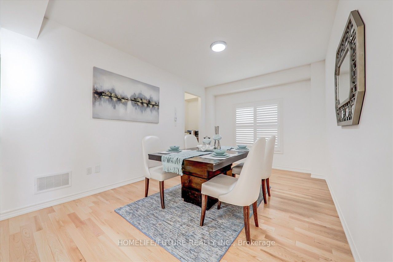25 Lyle Dr