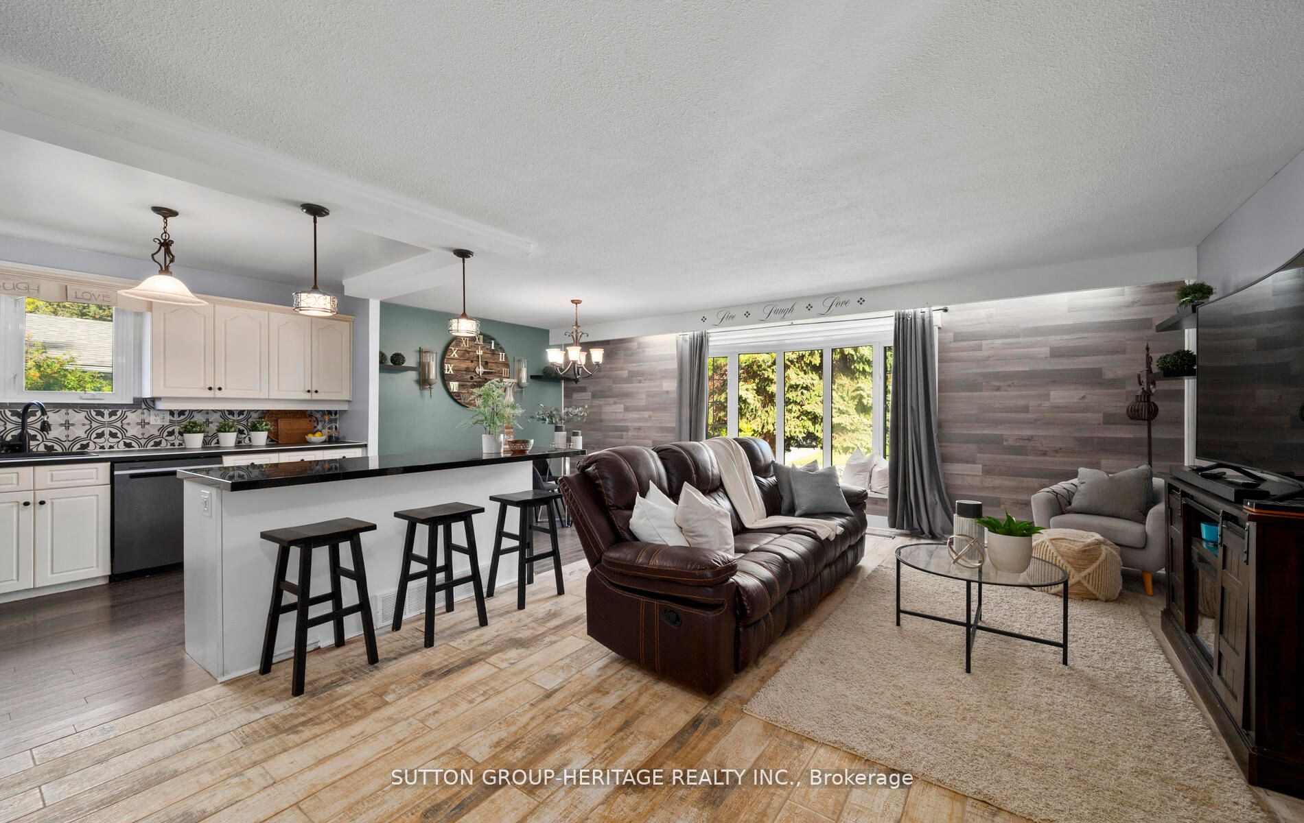 20 Strathy Rd